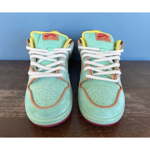 Nike SB Dunk Low Pro QS \